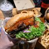 紐西蘭皇后鎮｜Fergburger – 皇后鎮必吃美食沒有之一，CNN說它是紐西蘭？或全星球？最好吃的漢堡！